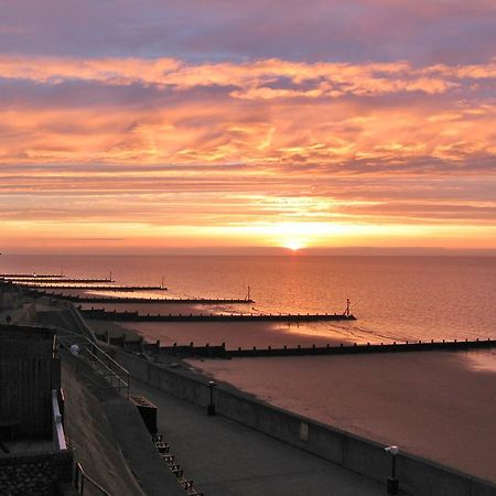 Villa Sea View 3 Promenade Sheringham Exterior foto